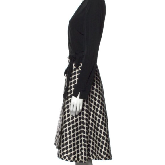 Diane von Furstenberg Amelia Black and White Wrap Dress Size 10 - Picture 2 of 3